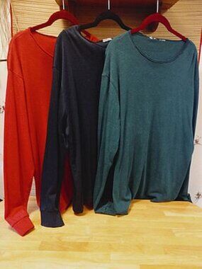 Set of 3 Man size L/XL 44"-46" chest long sleeve T-shirts (Red, Black, Green)
